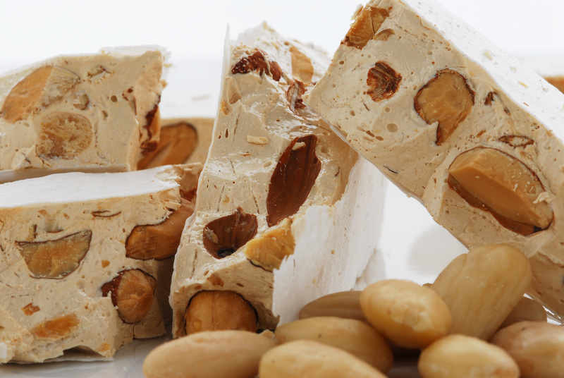 Torrone alle mandorle
